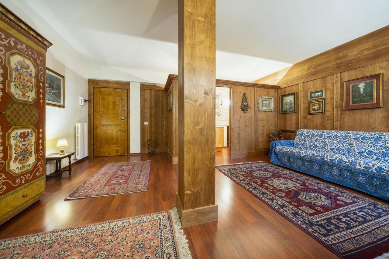 Villa S. Francesco - Stayincortina Cortina d'Ampezzo Bagian luar foto