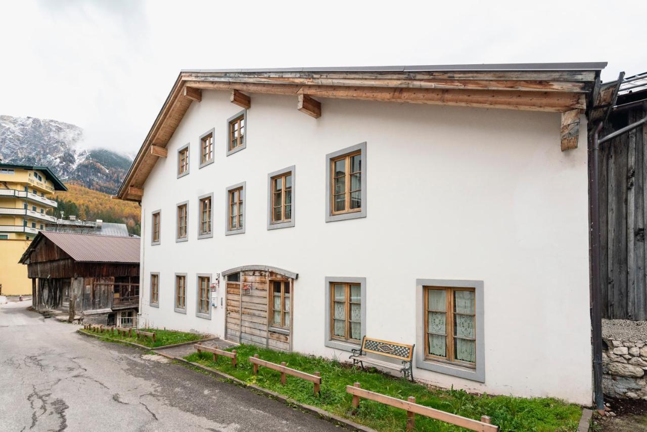 Villa S. Francesco - Stayincortina Cortina d'Ampezzo Bagian luar foto