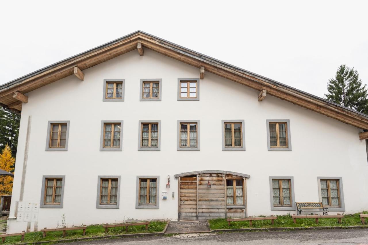 Villa S. Francesco - Stayincortina Cortina d'Ampezzo Bagian luar foto